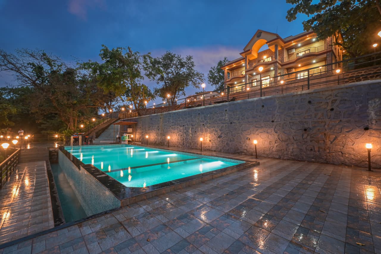 Giridhar Villa